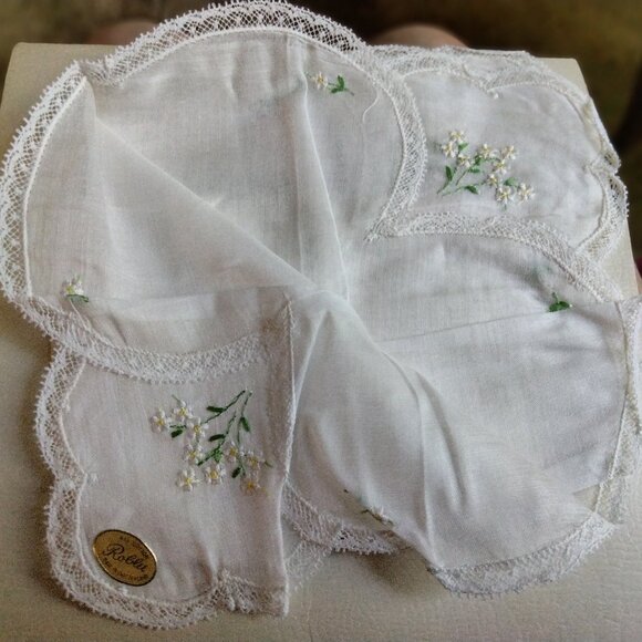 VINTAGE - 2 Cotton Ladies Handkerchiefs (New in Box) - Picture 3 of 7